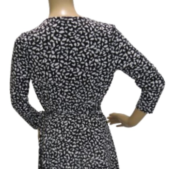 Banana Republic Wrap Dress - Picture 4 of 7